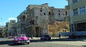 Life style in Havana, old car, veteran