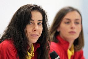Mihaela Buzarnescu, Ana Bogdan