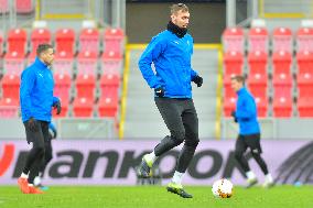 Tomas Chory, training