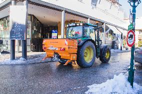 Schladming, winter, snow, tractor, gritting vehicle