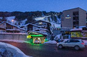 Schladming, undergroung parking, Hotel Die Barbara, night photo, winter, snow