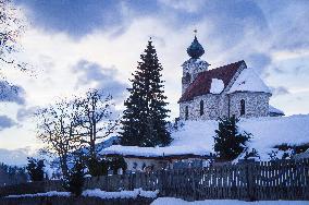 the Holy Rosary church, winter, snow, Stein an der Enns