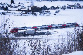 Stein an der Enns Railway Station, winter, snow