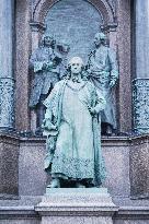 statue of Wenzel Anton Graf von Kaunitz-Rietberg, Maria Theresia Monument