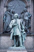 statue of Friedrich Wilhelm Graf von Haugwitz, Maria Theresia Monument