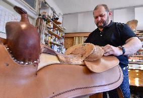 saddlery workshop, saddle-maker, saddle maker, saddler