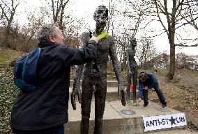 Anti-Stalin happening, Memorial to the victims of Communism in Prague