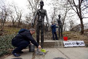 Anti-Stalin happening, Memorial to the victims of Communism in Prague