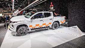 Mitsubishi L200 + Mountain Rescue