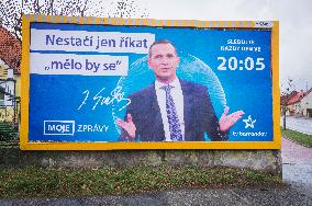 billboard, Czech TV Barrandov owner Jaromir Soukup advertising his TV show MY NEWS