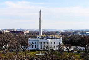 the White House and Washington Monument (Obelisk) in Washington