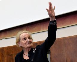 MADELEINE ALBRIGHTOVA