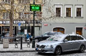 NOISE LEVEL display in Prague's centre