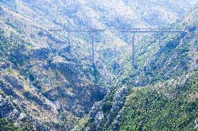 rail bridge over the canyon in Klopot village