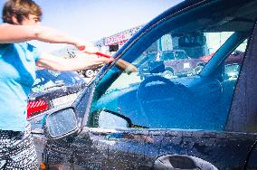 windscreen Saab car washing