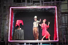 Cirk La Putyka, Memories of Fools, Variete Chamaleon