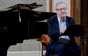 Alfred Brendel