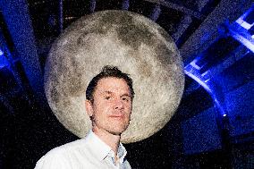 LUKE JERRAM, exact giant model of the Moon, BLIK BLIK Festival