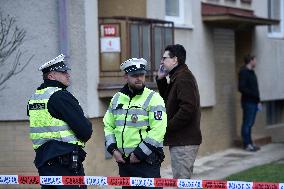 shooting in a house in Ostopovice, crime scene, police officers