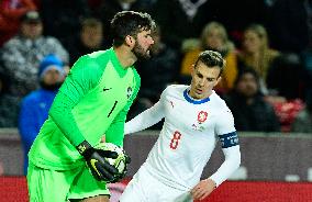 Alisson Becker, Vladimir Darida