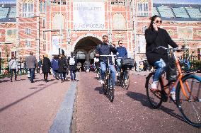 Netherlands, All Rembrandts, Rijksmuseum, bicyclists