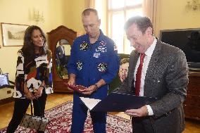 Andrew Feustel, Indira Feustel, Jaroslav Miller