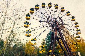 Chernobyl zone, restricted territory, Pripyat, Prypiat, Ferris wheel