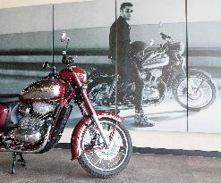 Jawa showroom, Jaipur, motorbike