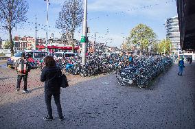 bikes parking in front of the main railway station