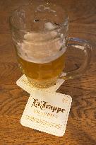 La Trappe Trappist, beer glass, half litre, De Koningshoeven Brewery, beer mat