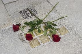 Stolpersteine (stumbling blocks) of Lindenbaum family members