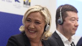 Marine Le Pen, Tomio Okamura