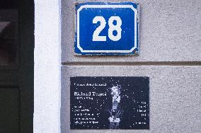 memorial plaque to Richard Tymes