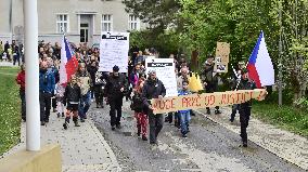 March for independent judiciary against appointing Marie Benesova