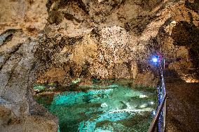 Bozkov Dolomite Caves, cave