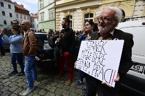 demonstration against Culture Ministry' personnel steps in Prague