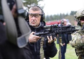 presentation of the 601st special force group, Hamry training base