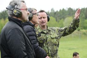 Andrej Babis, Lubomir Metnar, Tomas Skacel, presentation of the 601st special force group, Hamry training base