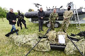 Andrej Babis, Lubomir Metnar, Tomas Skacel, presentation of the 601st special force group, Hamry training base