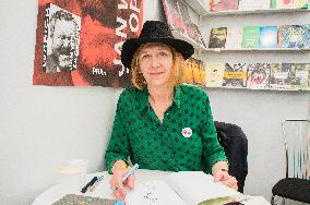 Lucie Lomova