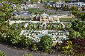 Miniature park Madurodam, tourists