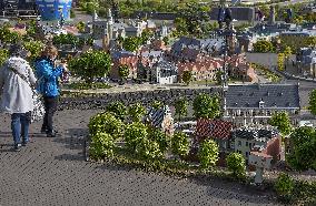 Miniature park Madurodam, tourists