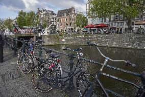 Amsterdam, center of the city, bikes, bicycles, parking, people, tourist, tourists, tourism