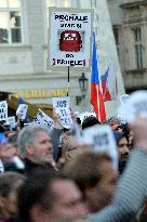 Demonstration for independent judiciary against appointing Marie Benesova, Prague, Old Town Square