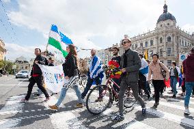 Flag Parade to celebrate the 15th anniversary of Pardubice's Erasmus Student Network (ESN), foreign students, march