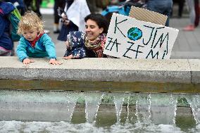 Parents for climate justice protest, march