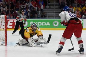 Philipp Grubauer, Michal Repik