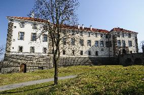 castle, Nelahozeves