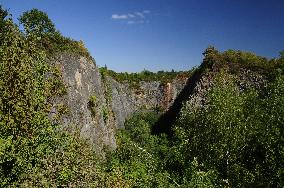 Mexiko quarry, limestone, lake