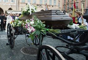 funeral of late dissident writer Stransky